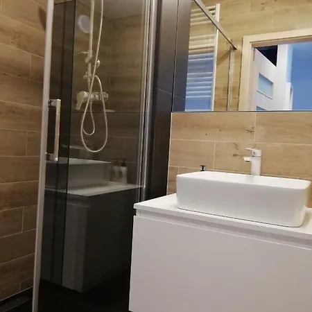 Bluebird Legnicka Center Apartament *