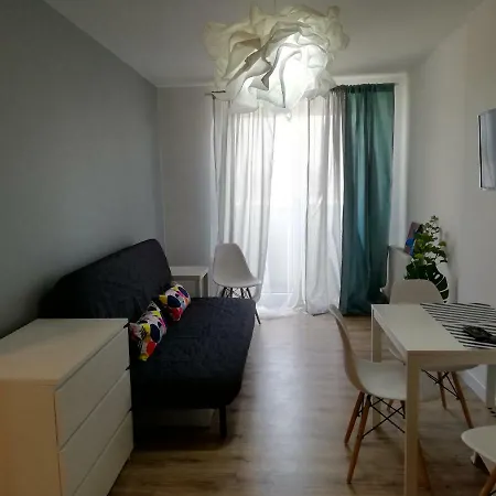 Bluebird Legnicka Center Apartament *